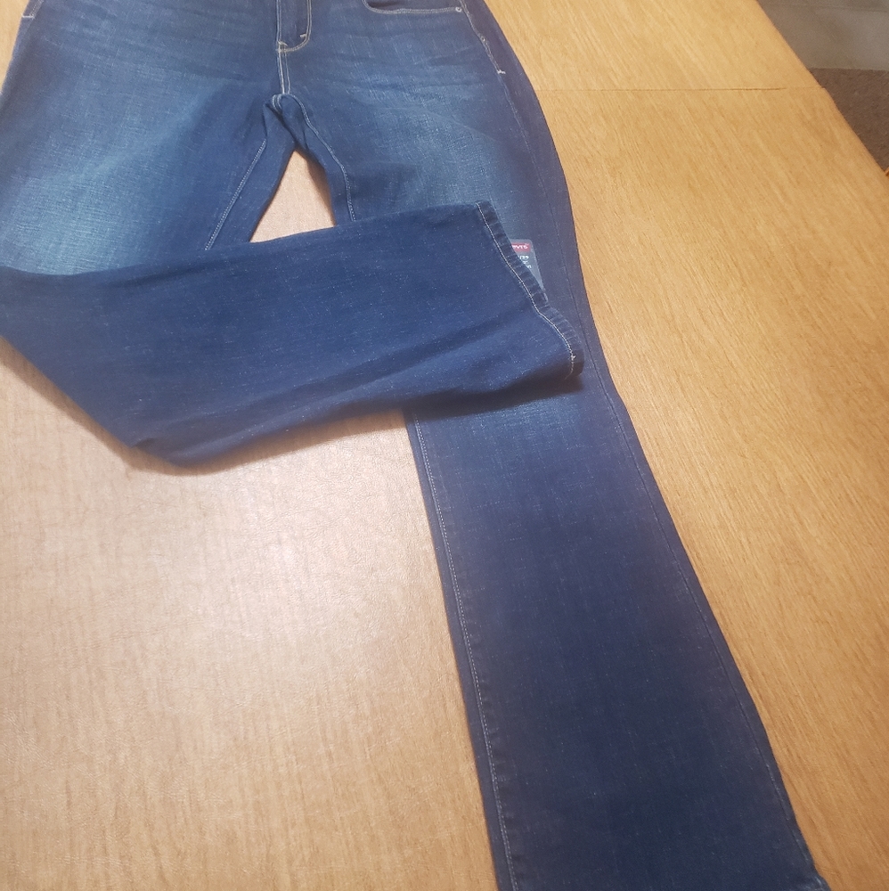 515 Bootcut Mid Rise - Picture 2 of 3